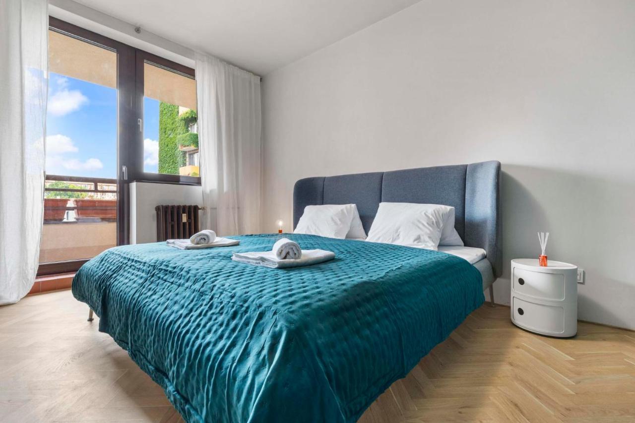 Elegant City Escape - Modern & Central Bratislava Exterior photo